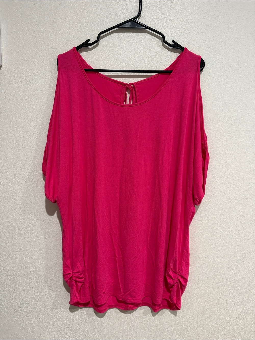 Size 2XL Women’s Cold-Shoulder Tunic Top — Hot Pink long and gorgeous